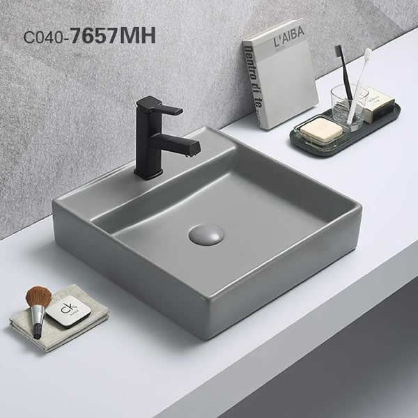 C040-7657MH